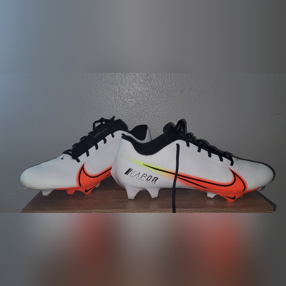Nike Vapor football cleats size 14